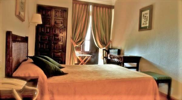 Hotel Monasterio De Piedra à Nuévalos Extérieur photo