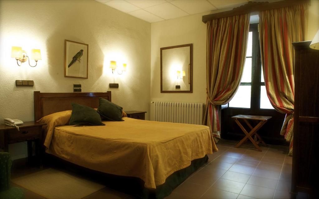 Hotel Monasterio De Piedra à Nuévalos Extérieur photo